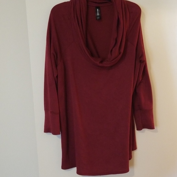 Agnes & Dora Tops - ❤Agnes & Dora XXL Burgundy convertible top Agnes & Dora Tops - ❤Agnes & Dora XXL Burgundy convertible top